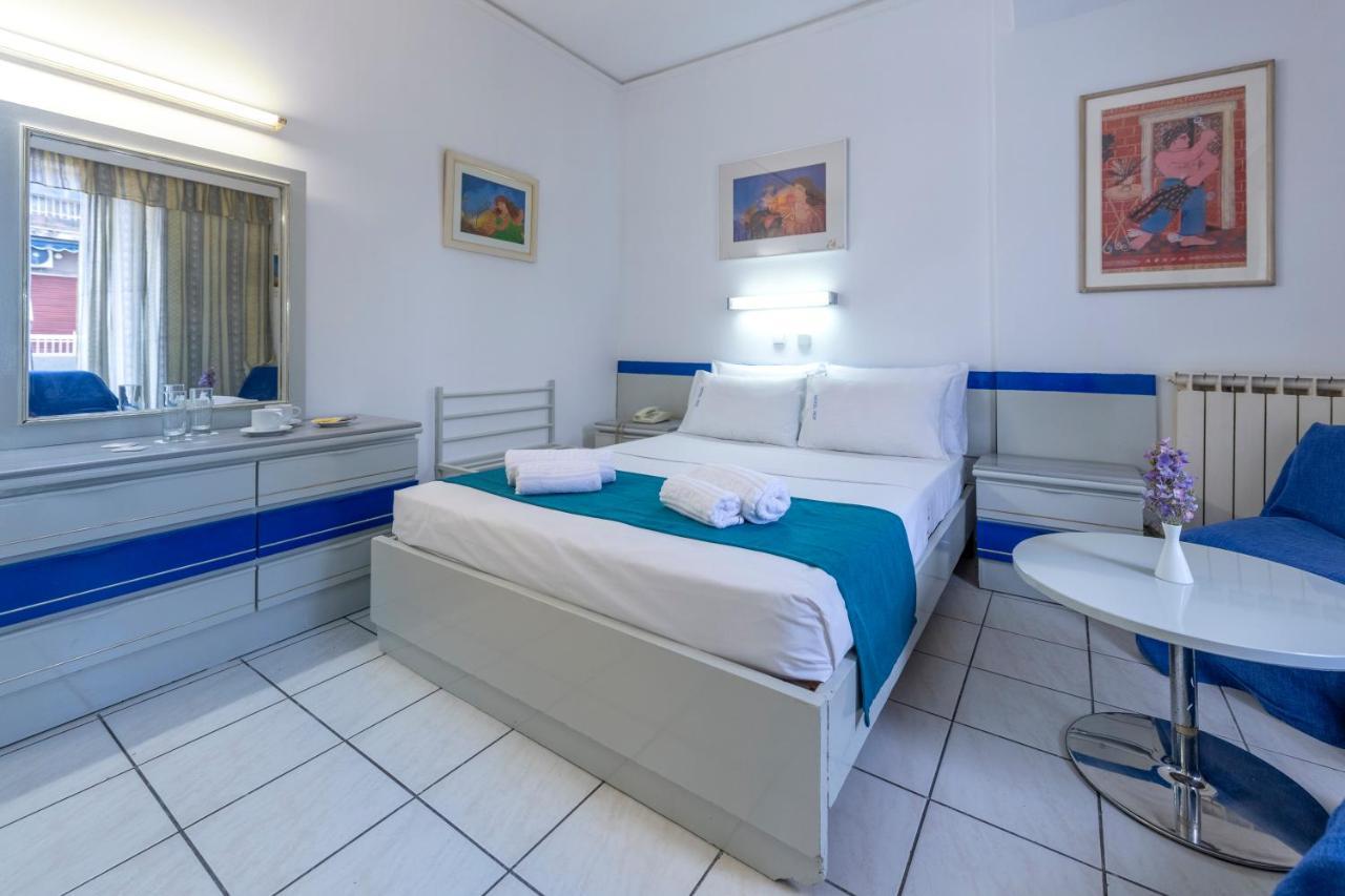 Roy Hotel Atene Esterno foto