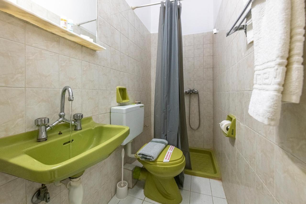 Roy Hotel Atene Esterno foto