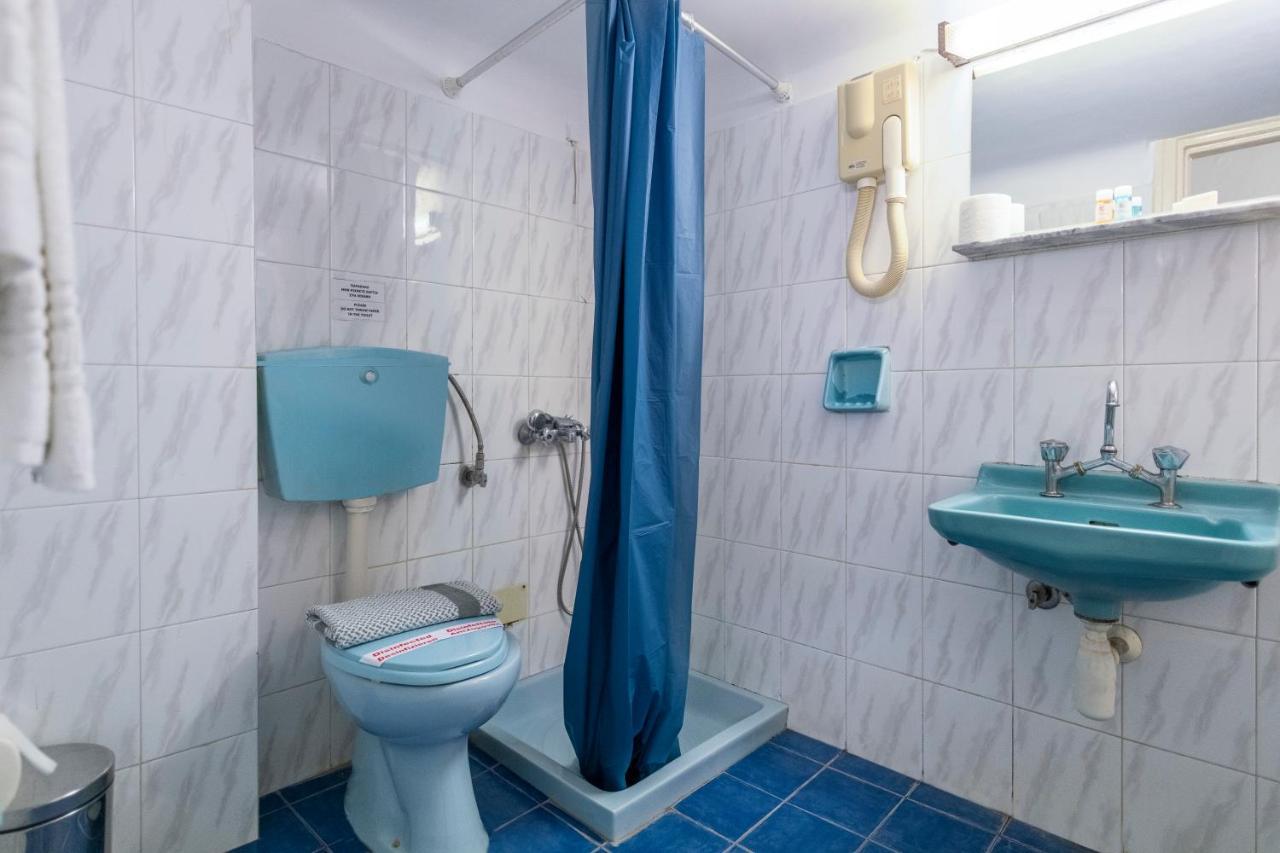 Roy Hotel Atene Esterno foto